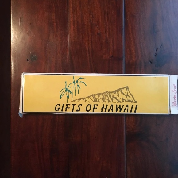 Hawaiian Wooden Scroll - Picture 8 of 8